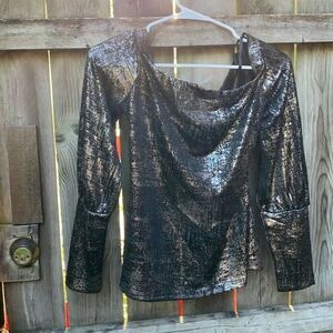 Bold Elements silver and black shimmer top sz. M NWT